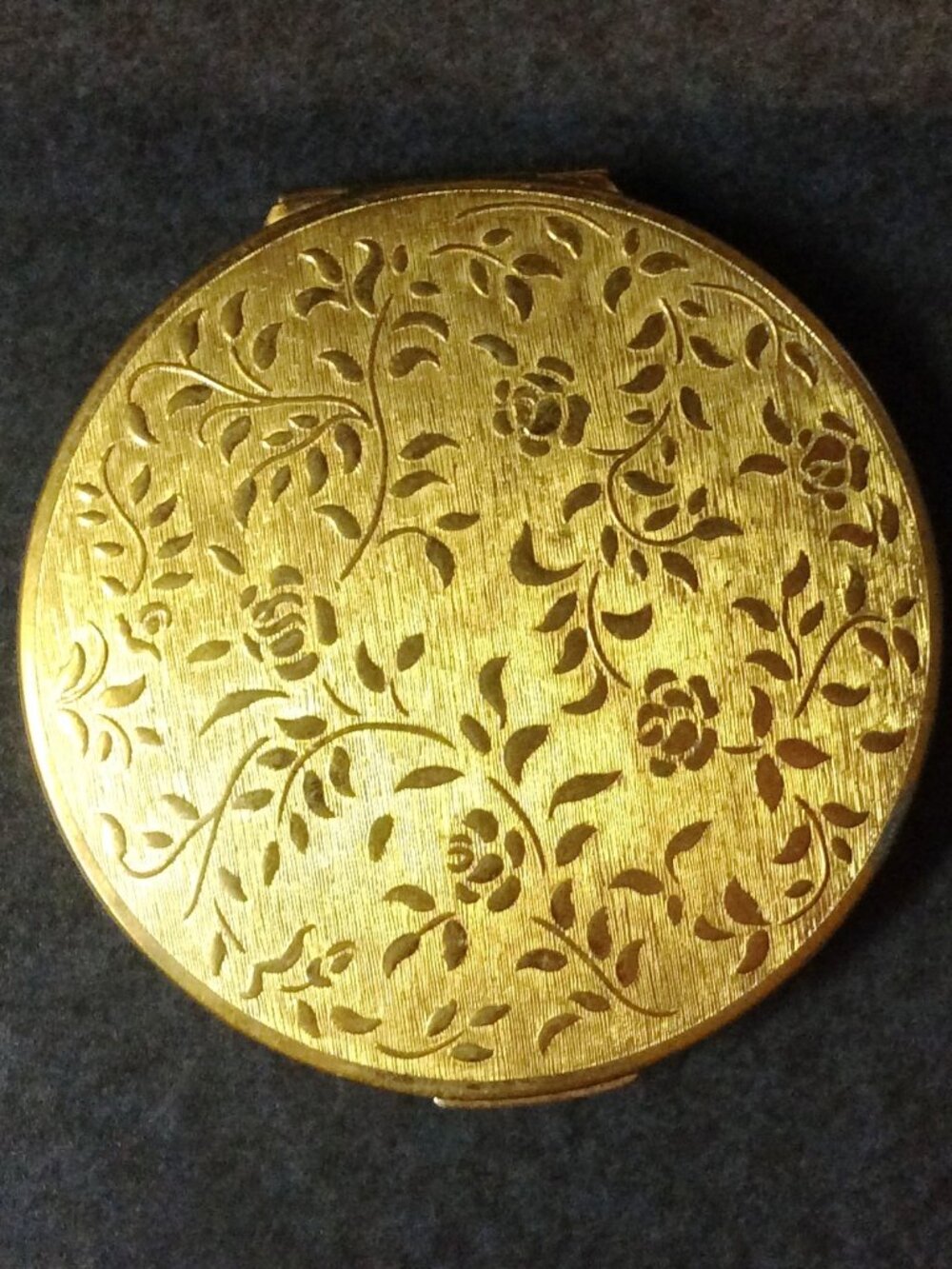 Stratton Compact Mirrow 1960's Floral Motif